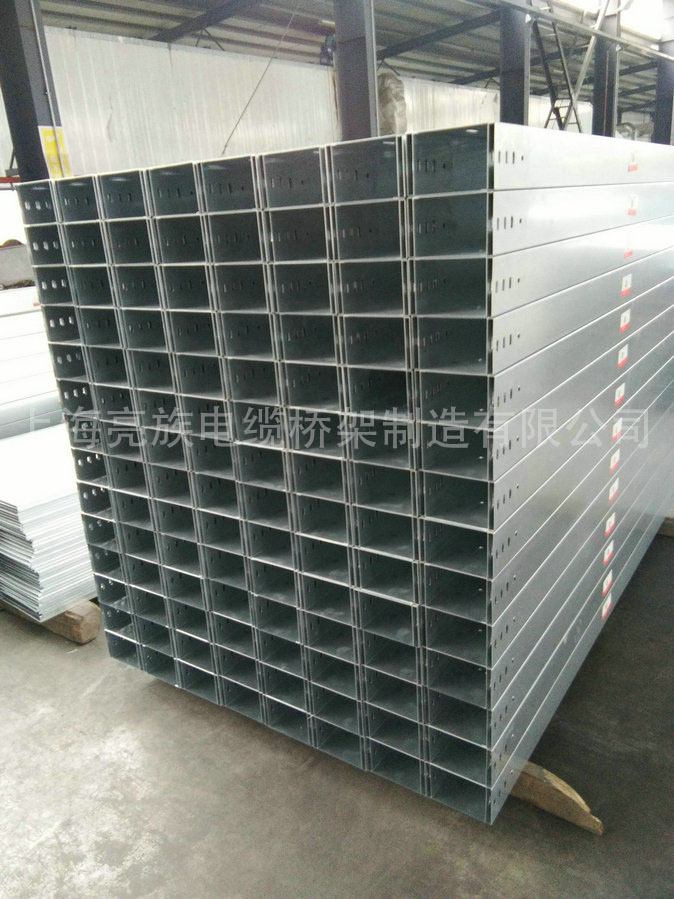 熱浸鋅橋架有什么特點？