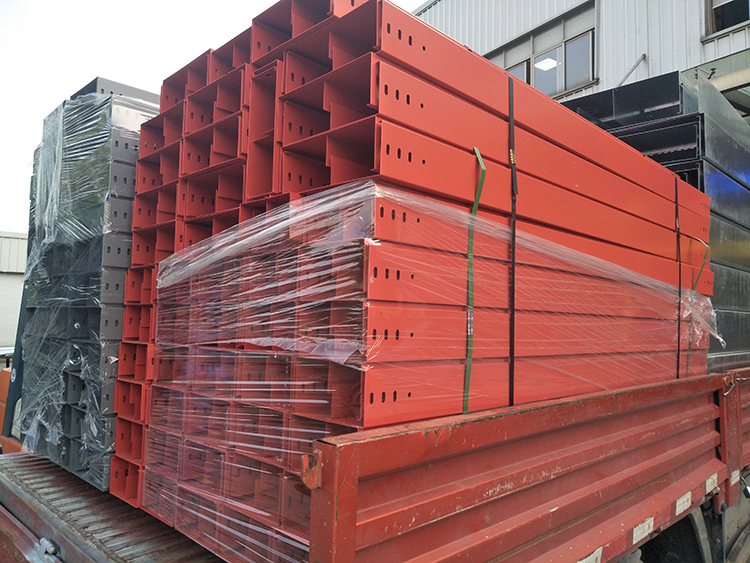 鍍鋅噴塑橋架安裝的工程要義