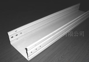 長期使用熱鍍鋅線槽橋架后，需檢查它是否存在變形